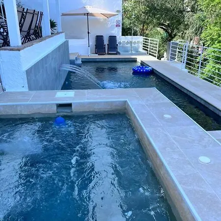 公寓 B View Of Swimming Pool, Jacuzzi, Possibility Heating In Extra, Sea And Mountain