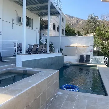 公寓 B View Of Swimming Pool, Jacuzzi, Possibility Heating In Extra, Sea And Mountain *
