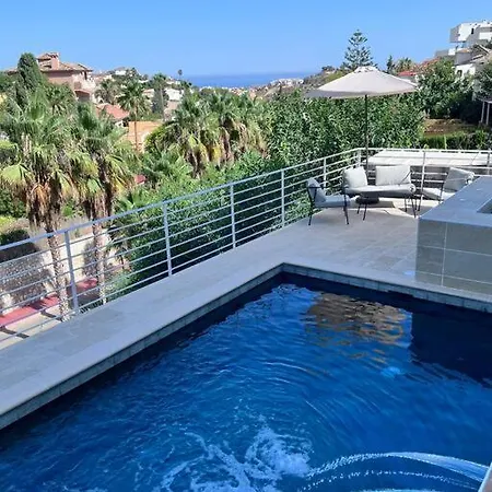 公寓 B View Of Swimming Pool, Jacuzzi, Possibility Heating In Extra, Sea And Mountain