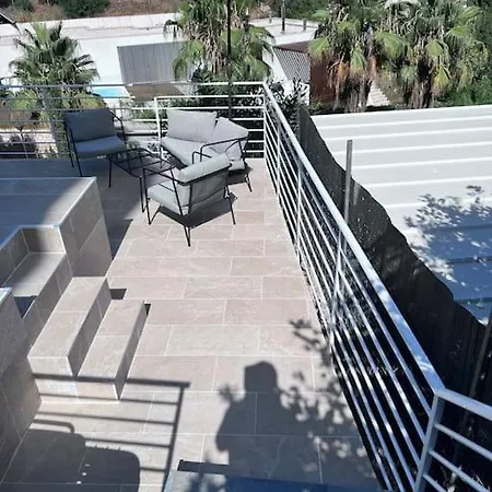 B View Of Swimming Pool, Jacuzzi, Possibility Heating In Extra, Sea And Mountain 公寓 *
