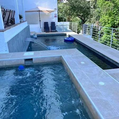 Διαμέρισμα B View Of Swimming Pool, Jacuzzi, Possibility Heating In Extra, Sea And Mountain *